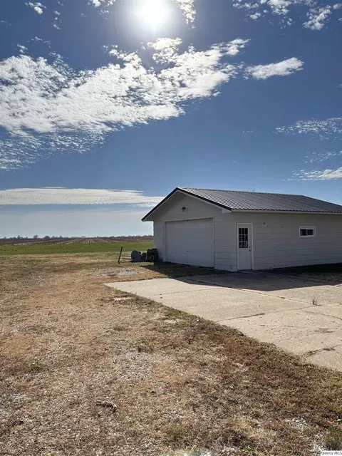 41 Main St, Carthage, IL 62321 photo 27