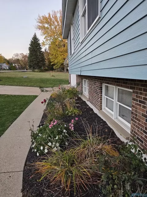 Exterior - Undisclosed, Johnsburg, IL 60051 photo 6 of 8