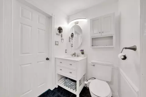 Bath - 2135 Richton Rd, Steger, IL 60475 photo 1 of 3