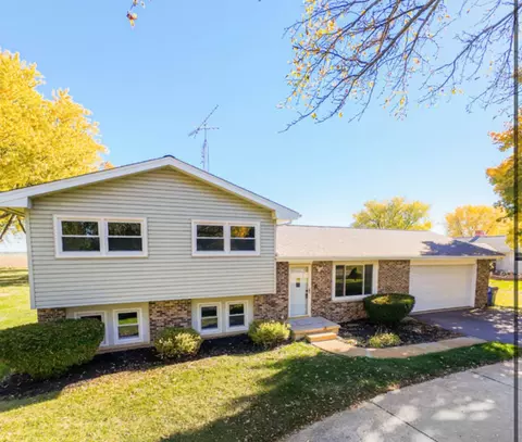 21044 Virginia Rd, Dekalb, IL 60115