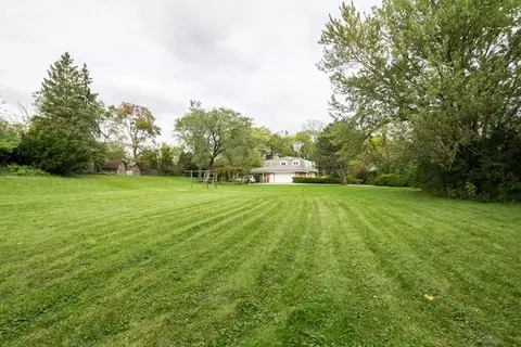 479 E Illinois Rd, Lake Forest, IL 60045