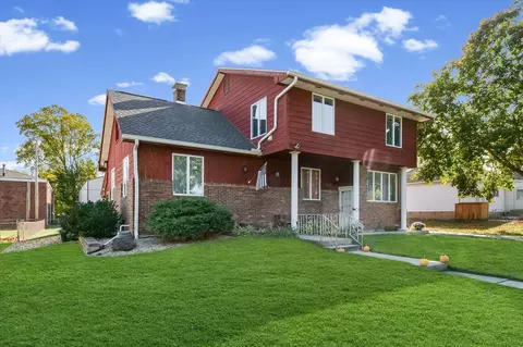 300 N Lincoln St, Thomasboro, IL 61878