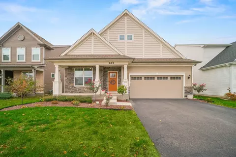 265 S Pointe Ave, South Elgin, IL 60177