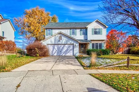 1731 Redwood Ln, Mchenry, IL 60050