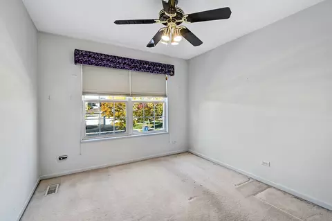 Bedroom - 945 Willow St, Itasca, IL 60143 photo 3 of 3