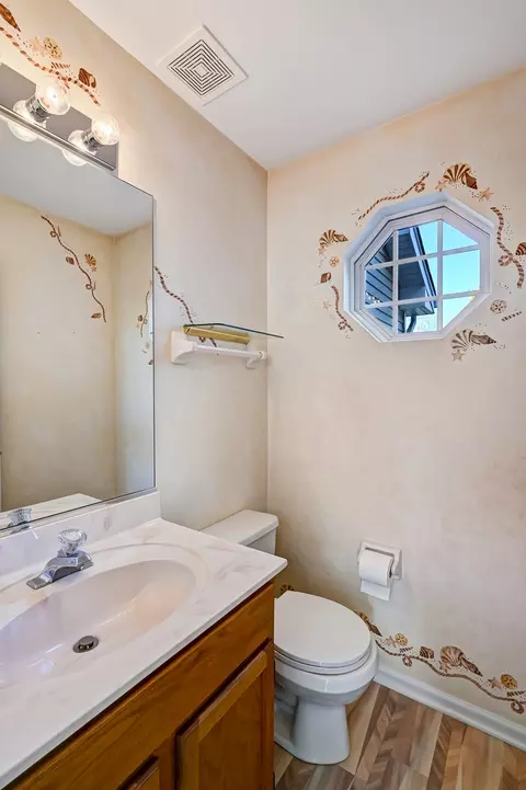 Bath - 945 Willow St, Itasca, IL 60143 photo 1 of 3