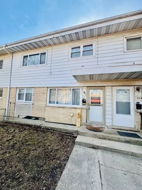 1582 Pennsylvania Ave, Des Plaines, IL 60018
