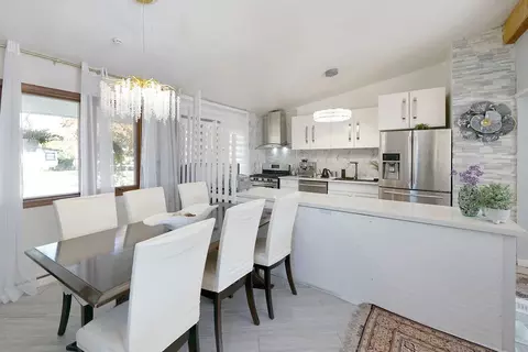 Dining - 2503 Fulle St, Rolling Meadows, IL 60008 photo 1 of 2