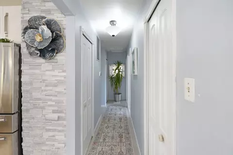 Entry Way - 2503 Fulle St, Rolling Meadows, IL 60008 photo 1 of 1