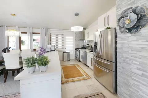 Kitchen - 2503 Fulle St, Rolling Meadows, IL 60008 photo 2 of 2