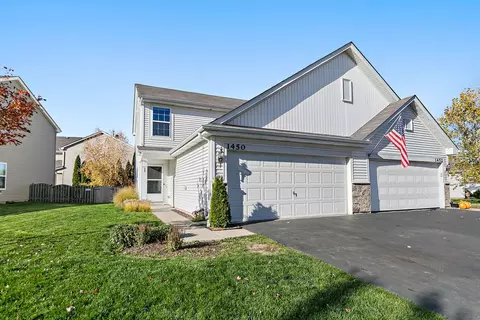 1450 Carlisle Ln, Hampshire, IL 60140