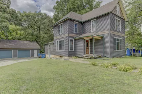 1322 Benton St, Crete, IL 60417