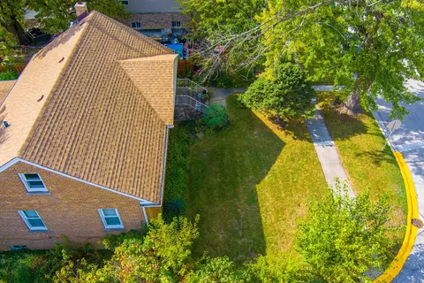 7635 W 65th Pl, Summit, IL 60501 photo 3