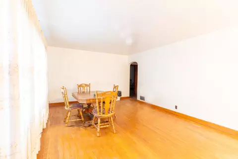 7635 W 65th Pl, Summit, IL 60501 photo 4