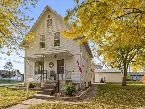 428 S Main St, Montgomery, IL 60538