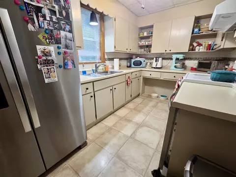 Kitchen - 2021 7th St, Peru, IL 61354 photo 1 of 3
