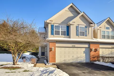 3174 Renard Ln, Saint Charles, IL 60175