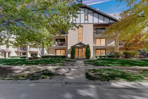 17961 Royal Oak Ct #1S, Tinley Park, IL 60477
