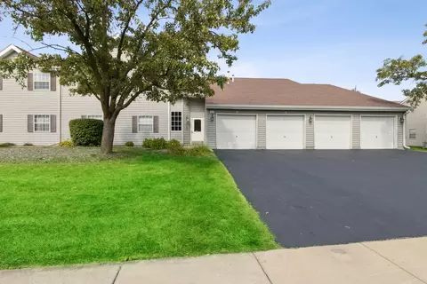 66 Gant Cir #D, Streamwood, IL 60107