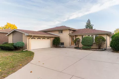 1527 W Holtz Ave, Addison, IL 60101