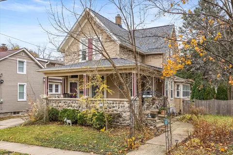 Other - 1017 Center St, Elgin, IL 60120 photo 1 of 5