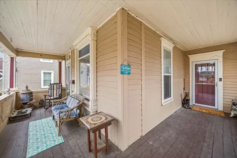 Exterior - 1017 Center St, Elgin, IL 60120 photo 3 of 11