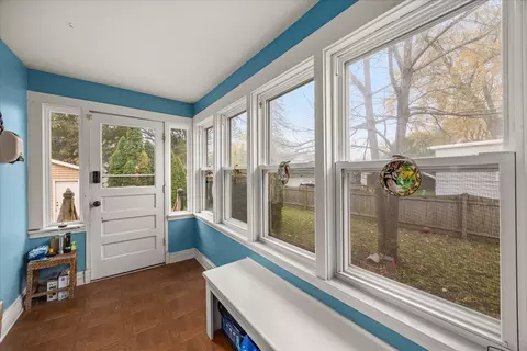 Exterior - 1017 Center St, Elgin, IL 60120 photo 5 of 11