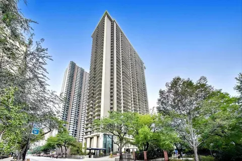6007 N Sheridan Rd #25E, Chicago, IL 60660