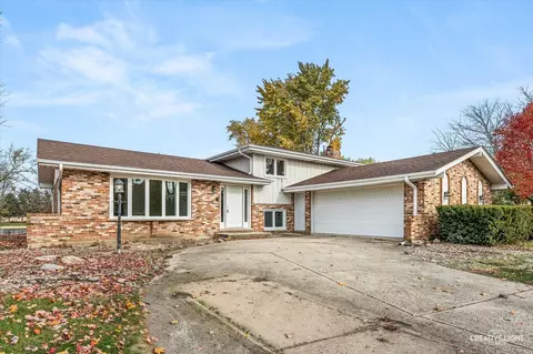 25110 W Catherine Dr, Plainfield, IL 60586