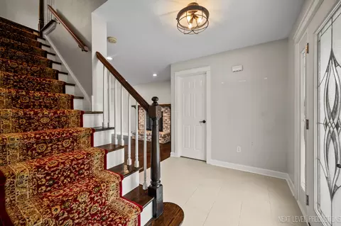 Entry Way - 413 Cheever Ave, Geneva, IL 60134 photo 2 of 2