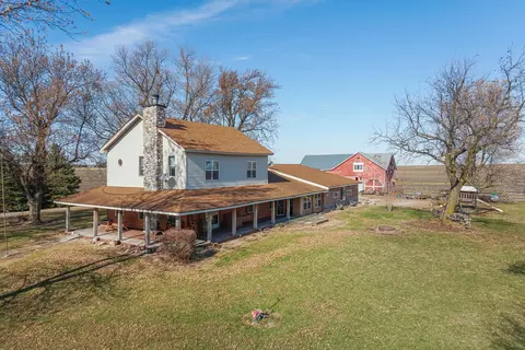32892 Mcclure Rd, Colfax, IL 61728