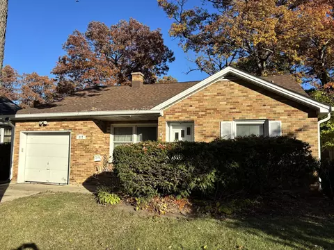 317 N Jackson St, Waukegan, IL 60085