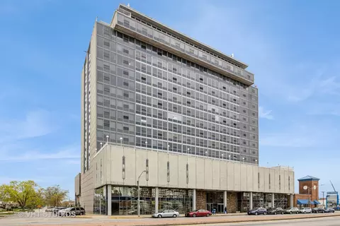 7234 W North Ave #701, Elmwood Park, IL 60707