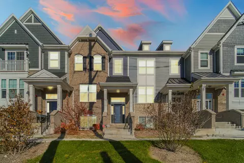 1997 Kingsley Cir, Northbrook, IL 60062