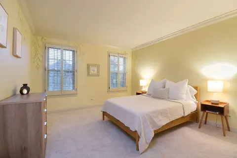 Bedroom - 3 Bridle Ct, Burr Ridge, IL 60527 photo 5 of 7