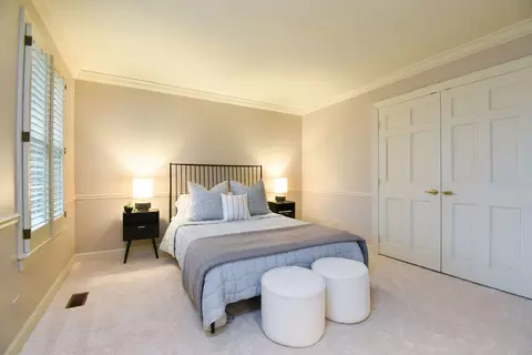 Bedroom - 3 Bridle Ct, Burr Ridge, IL 60527 photo 4 of 7