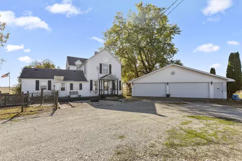 1624 E 1200 North Rd, Milford, IL 60953