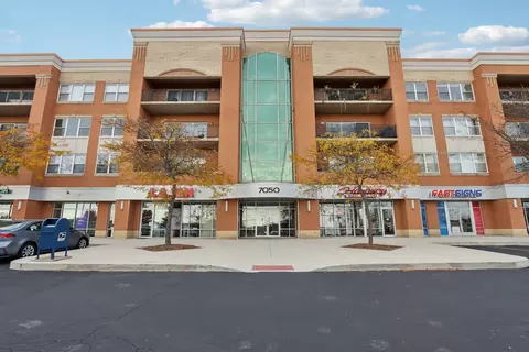7050 183rd St #302, Tinley Park, IL 60477