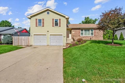 244 Joseph St, Woodstock, IL 60098