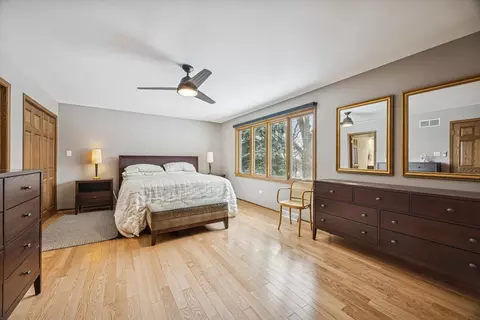 Bedroom - 7612 Ridgewood Ln, Burr Ridge, IL 60527 photo 1 of 5