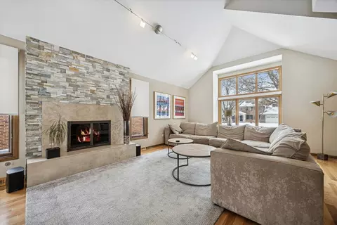 Living - 7612 Ridgewood Ln, Burr Ridge, IL 60527 photo 1 of 2