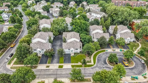 View/Area - 161 Lucerne Ct, Wheeling, IL 60090 photo 3 of 5