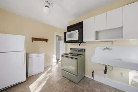 Kitchen - 1102 W 3rd St, Dixon, IL 61021 photo 4 of 4
