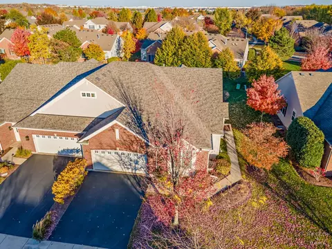 1204 John Hancock Dr, Bolingbrook, IL 60490