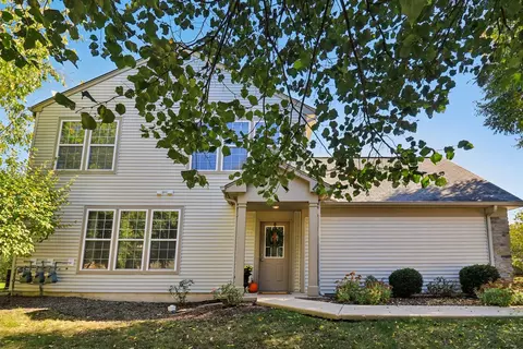 545 Metropolitan St, Aurora, IL 60502