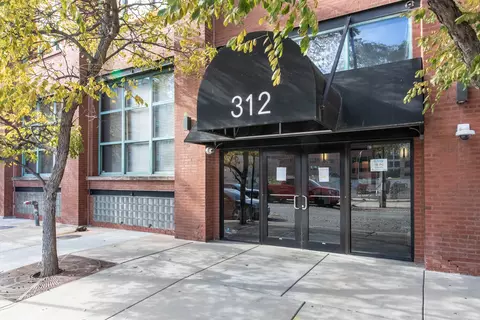 312 N May St #4J, Chicago, IL 60607