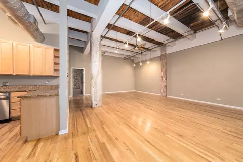 Living - 312 N May St #4J, Chicago, IL 60607 photo 2 of 3