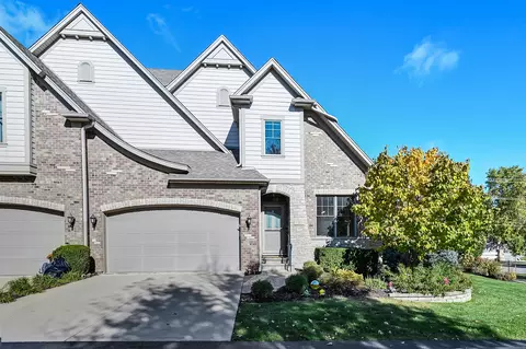 3 Westmoreland Ln, Naperville, IL 60540