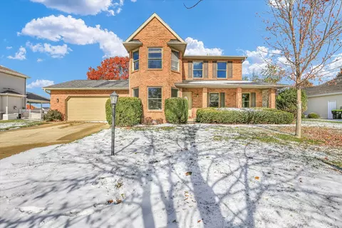 808 Lakeshore Dr, Tuscola, IL 61953