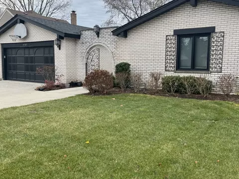 3931 Miller Dr, Glenview, IL 60026 photo 2